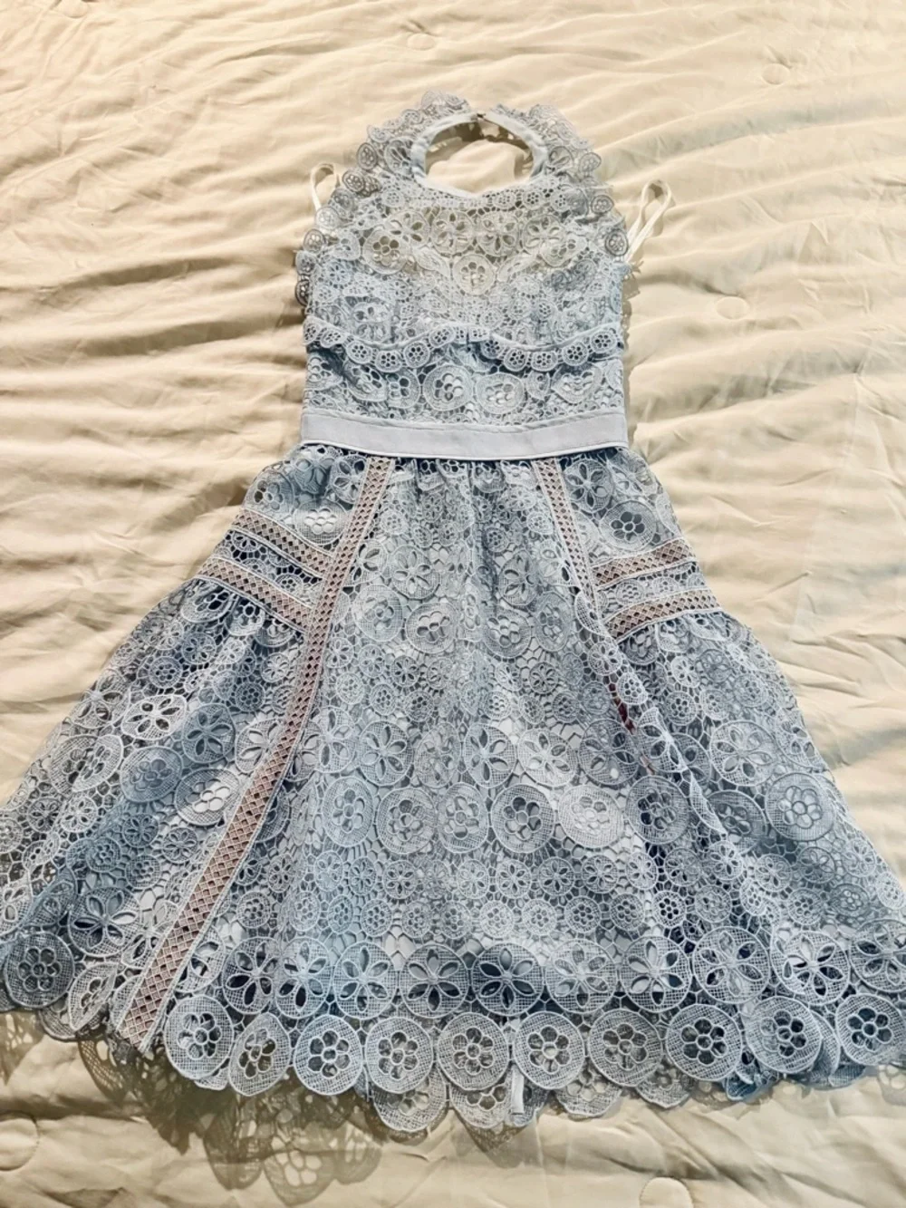 NWT STEAL SELF-PORTRAIT BLUE LACE HALTERNECK MINI DRESS Size 0 - Picture 3 of 8